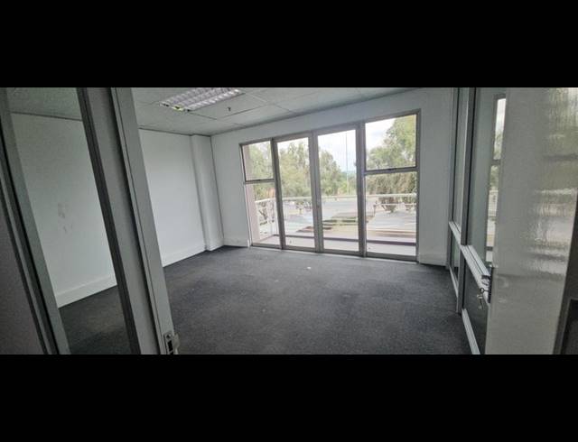 INDUSTRIAL PROPERTY TO RENT IN LONGMEADOW